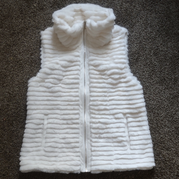 Calvin Klein Jackets & Blazers - Calvin Klein Faux Fur Off White Vest sz S
